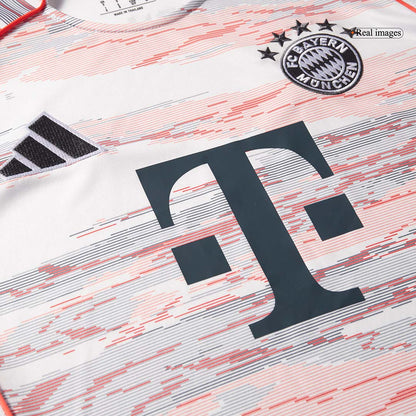 Bayern Munich Udebanetrøje 2025/26 UPAMECANO #2